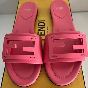 Fendi Pink Fendi FF  Baguette Logo Leather Sandal

 Slide Sandals